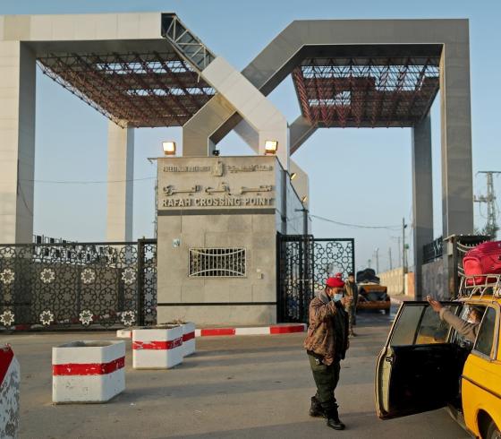 السفر عبر معبر رفح.jpg