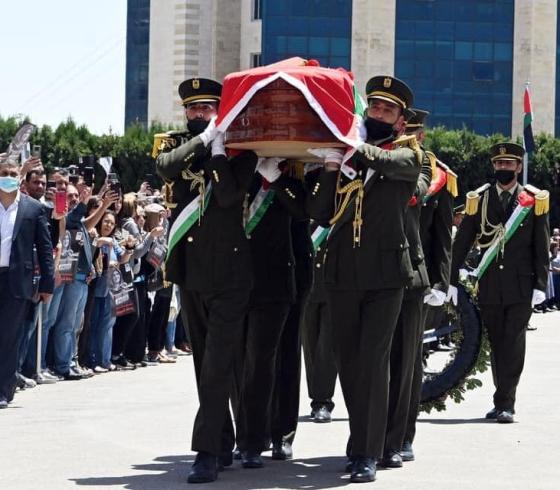 جثمان الشهيدة شيرين.jpg