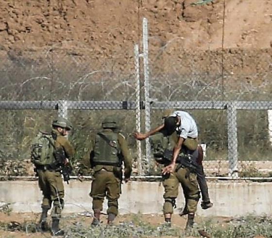 جيش الاحتلال يزعم اعتقاله فلسطينياً اجتاز الحدود الجنوبية لقطاع غزة