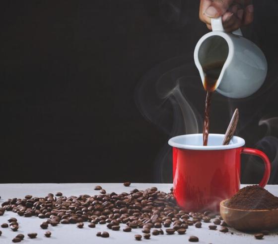متى يكون استهلاك الكافيين خطرا مهددا بمرض قد يؤدي إلى العمى؟
