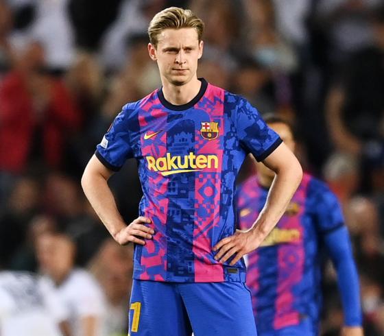 برشلونة يشعل غضب دي يونج