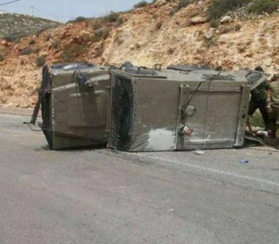 جيش الاحتلال يعلن إصابة عدد من جنوده في إنقلاب جيب قرب الحدود مع غزة