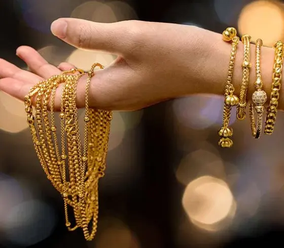 سعر غرام الذهب في سوريا اليوم الاثنين 13-4-3-2023 عيار 21 و18 للبيع والشراء