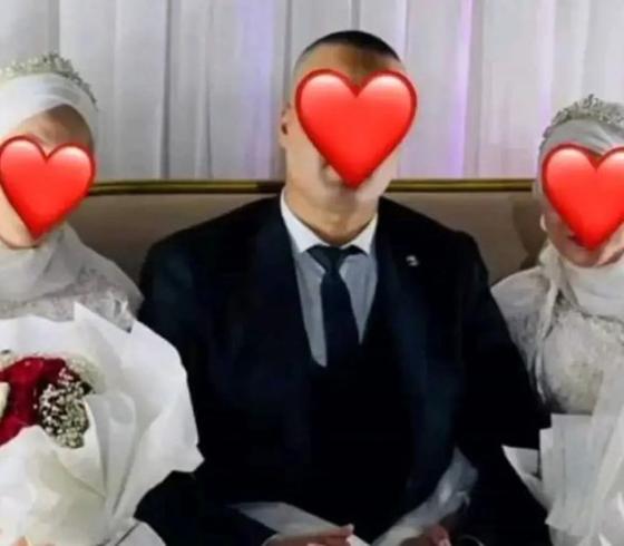 جزائري يتزوج امرأتين.jpeg