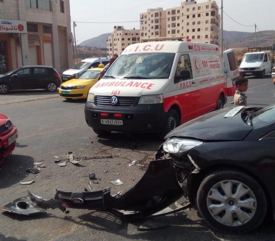 حادث سير في وادي القف بالخليل