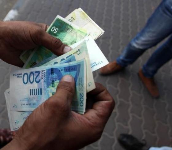 لا خصومات.. تحديد موعد ونسبة صرف رواتب موظفي السلطة عن شهر 8-2023
