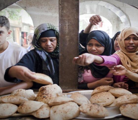 سعر رغيف الخبز المدعم بعد قرار مجلس الوزراء المصري.jpg