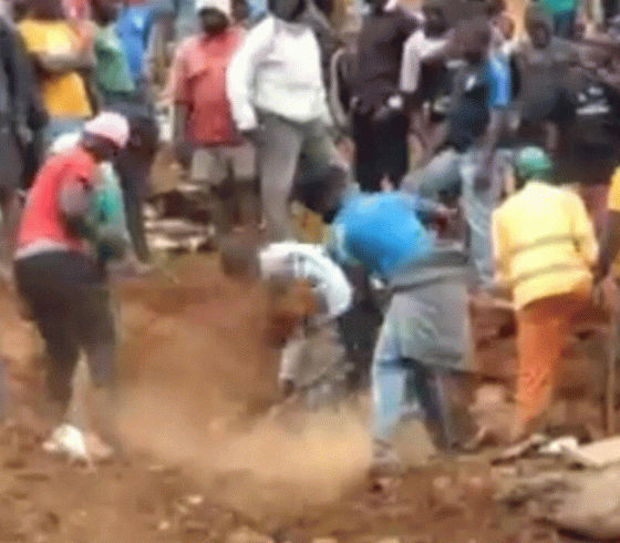 انهيار أرضي يودي بحياة 11 شخصاً في الكاميرون