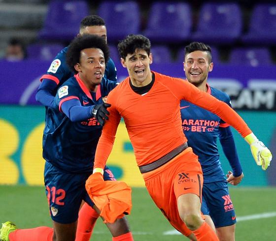 هل ياسين بونو متزوج- من هي زوجة ياسين بونو حارس مرمى المنتخب المغربي ويكيبيديا