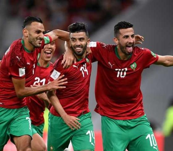 نجم المنتخب المغربي يقترب من اللعب بالدوري الإنجليزي الممتاز