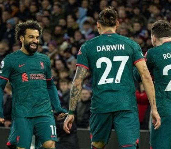ليفربول يدك شباك استون فيلا بثلاثية ويصعد للمركز السادس في "البريميرليج"