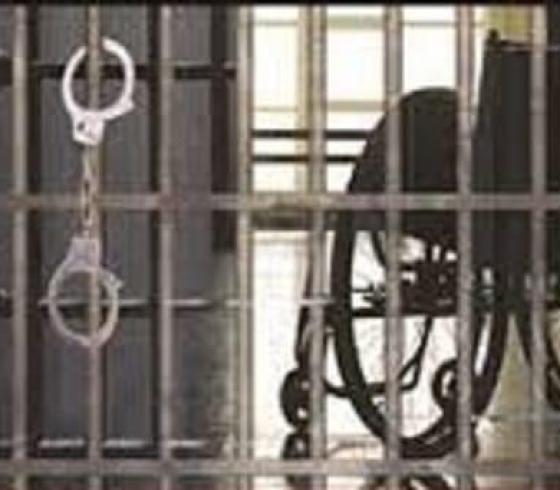 ثلاثة أسرى يواجهون ظروف صحية صعبة في مستشفى سجن الرملة