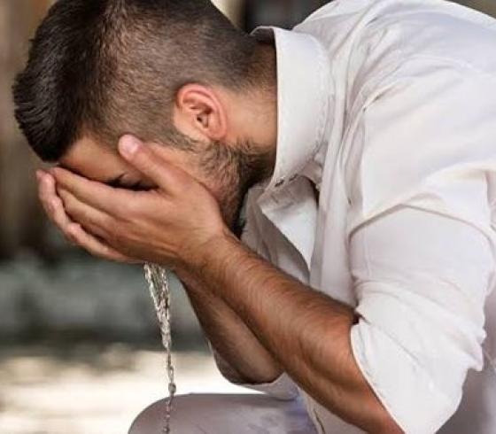 استنشاق الماء.jpg