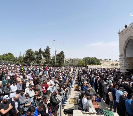 صلاة الجمعة في المسجد الأقصى