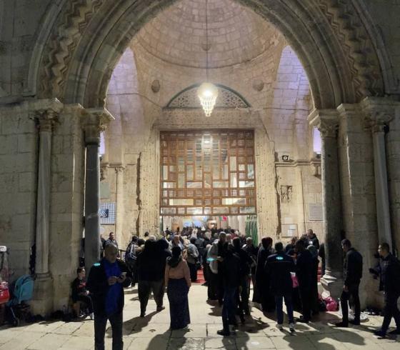 صلاة الفجر في المسجد الأقصى