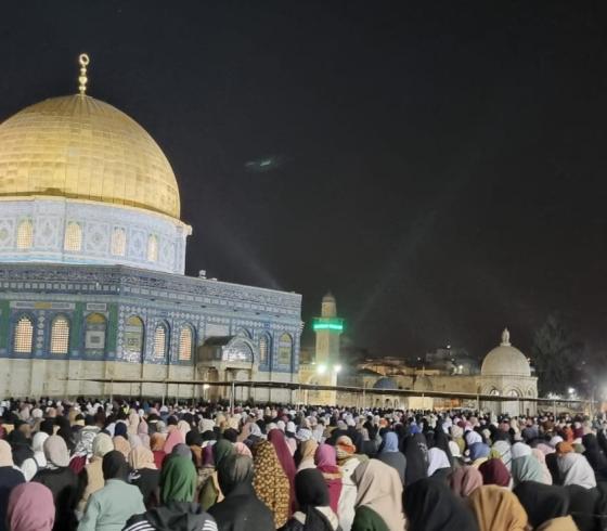 20 ألف مصلٍ أدوا صلاتي العشاء والتراويح بالأقصى