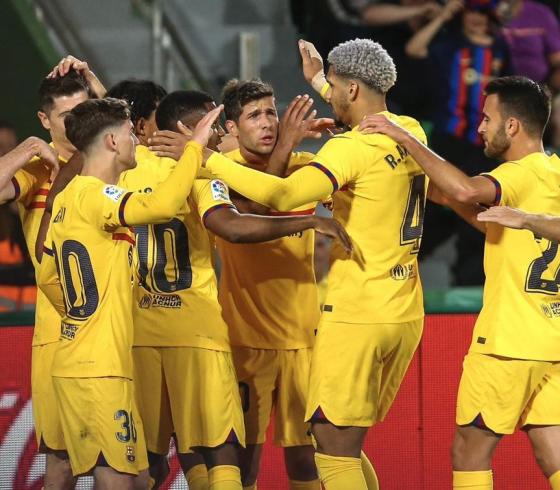 برشلونة يخطو بثبات نحو اللقب بفوز كبير على "إلتشي"