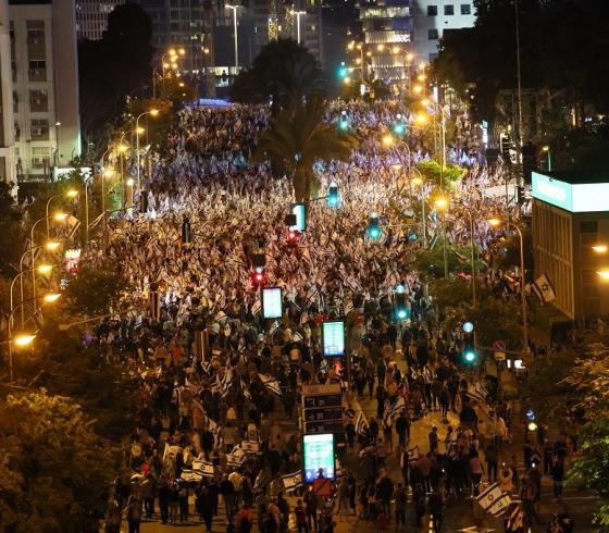 تظاهرة.jpg