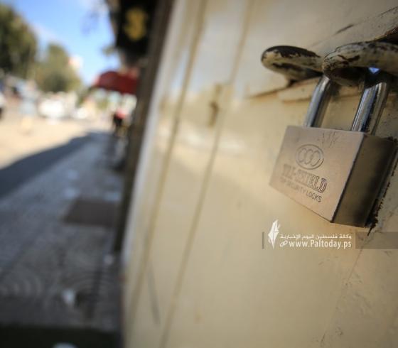 اضراب شامل وإغلاق المحال التجارية في غزة حداداً على الشهيد خضر عدنان (7).JPG