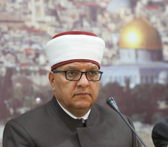 وزير الأوقاف حاتم البكري.jpg
