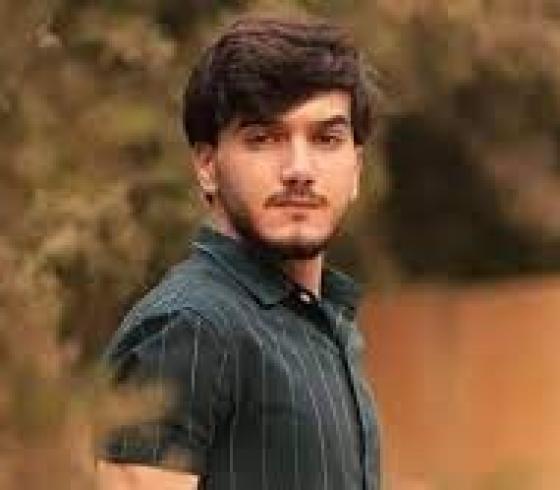 الشاب العشريني محمد الدهني.jpg