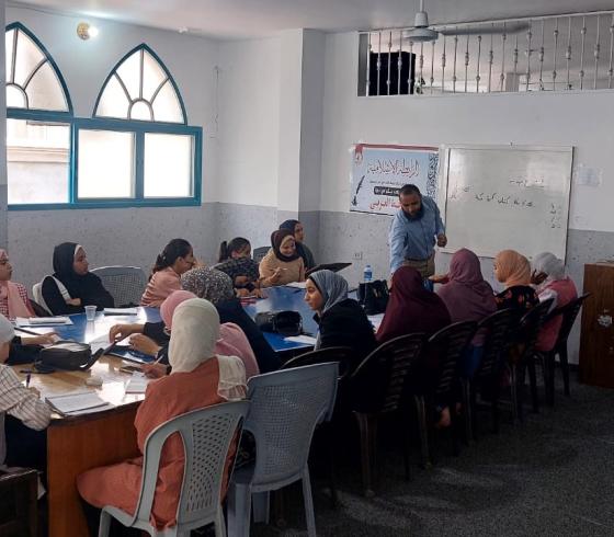 "الرابطة الإسلامية" تفتتح دورة في الخط العربي وسط القطاع