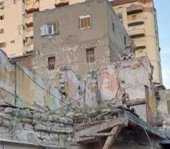 انهيار مبنى بحدائق القبة