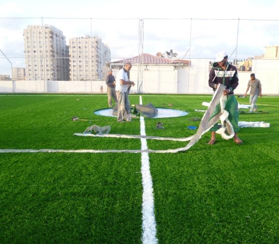 ملاعب عشبية صناعية