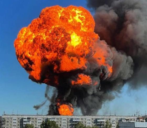 مقتل شخص وإصابة 46 آخرين إثر انفجار بمحطة وقود في رومانيا