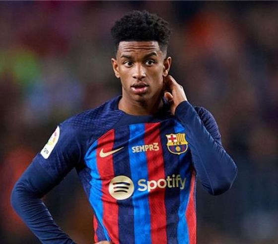 لاعب برشلونة أليخاندرو بالدي