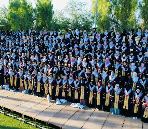 د. صبح واللجان التحضيرية تتفقد سير التدريبات والتجهيزات لحفل التخرج بجامعة الأقصى
