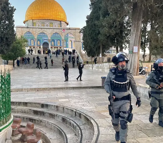 قوات الاحتلال تقتحم المسجد الأقصى