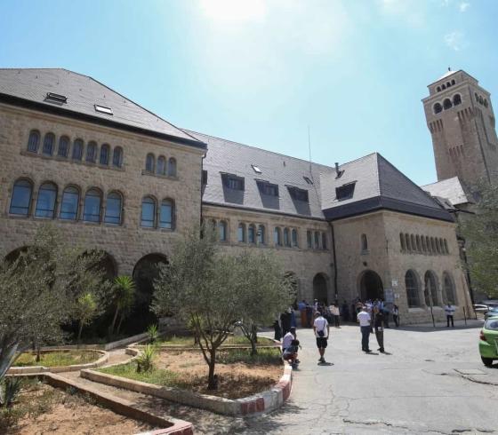 احدى المستشفيات في القدس