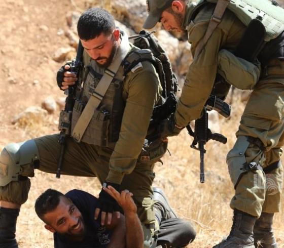 اعتقال فلسطيني