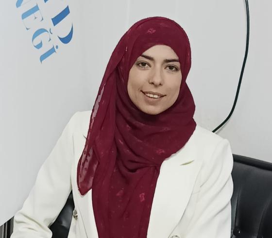 إخلاص يوسف طملية- باحثة في التحكيم الاقتصادي.jpeg