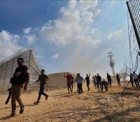 السابع من أكتوبر-  اقتحام المقاومة الفلسطينية غلاف غزة