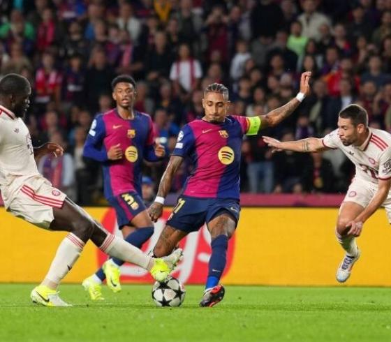 لاعبو برشلونة وريال بيتيس