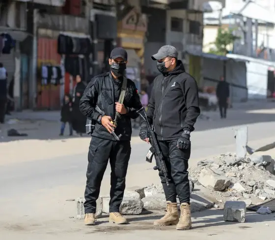 جانب من انتشار عناصر الشرطة بغزة بعد وقف إطلاق النار