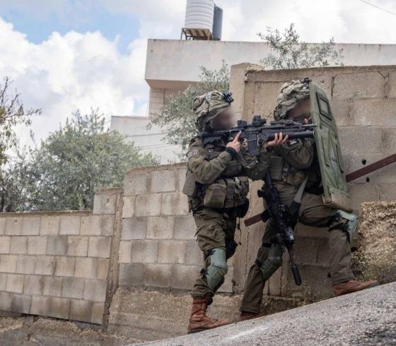 قوات الاحتلال الاسرائيلي تقتحم بلدة فلسطينية