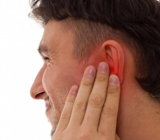 أسباب حكة الأذن