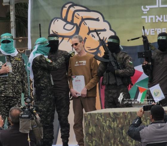 مشاهد تسليم الاسرى من دير البلح (8)