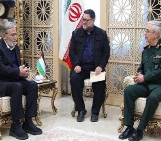 القائد زياد النخالة يلتقي رئيس الأركان الإيراني اللواء محمد باقري.jpeg