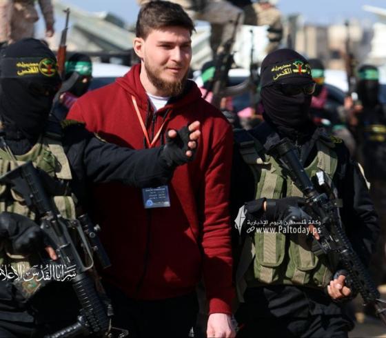 سرايا القدس تنشر صوراً من تسليم الدفعة السادسة من أسرى العدو (6).jpeg