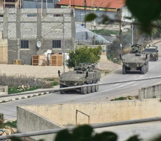 الاحتلال يستخدم مدرعات ثقيلة في طمون