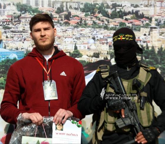 سرايا القدس تنشر صوراً من تسليم الدفعة السادسة من أسرى العدو (3).jpeg