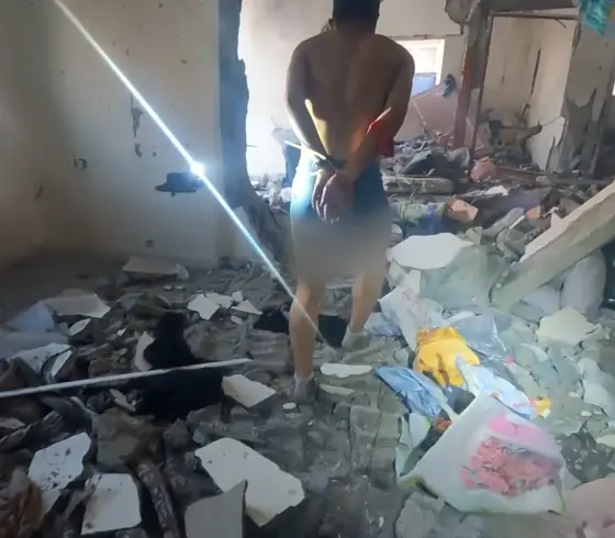 الاحتلال يستخدم مدنيي غزة دروعا بشرية
