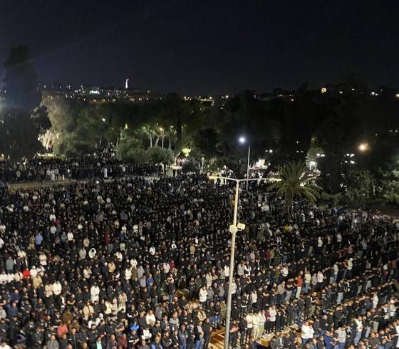 صلاة التراويح في المسجد الأقصى