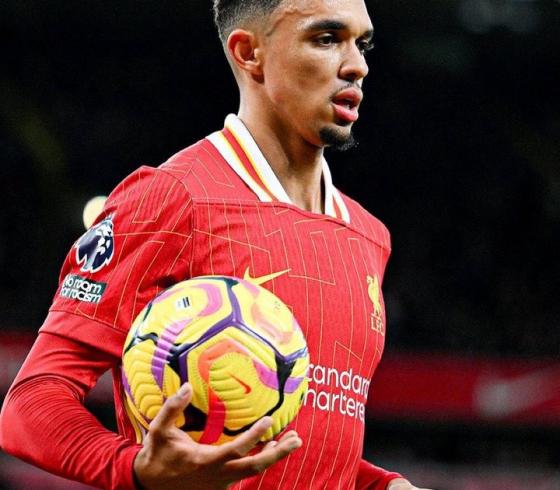 أرنولد لاعب ليفربول.jpeg