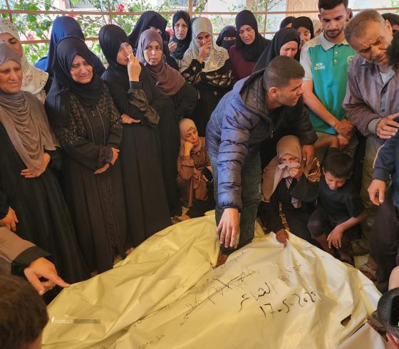وداع كوكبة جديدة من شهداء القصف على خانيونس (7).jpeg
