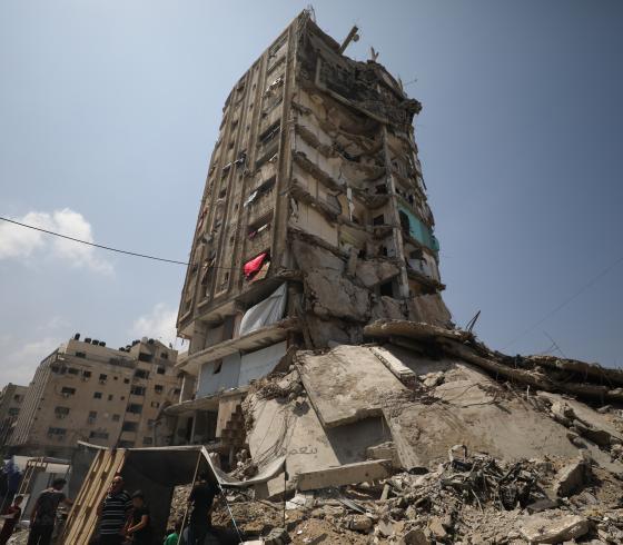 صور من الحياة اليومية فى مدينة غزة فى ظل استمرار الحرب على القطاع (12).JPG